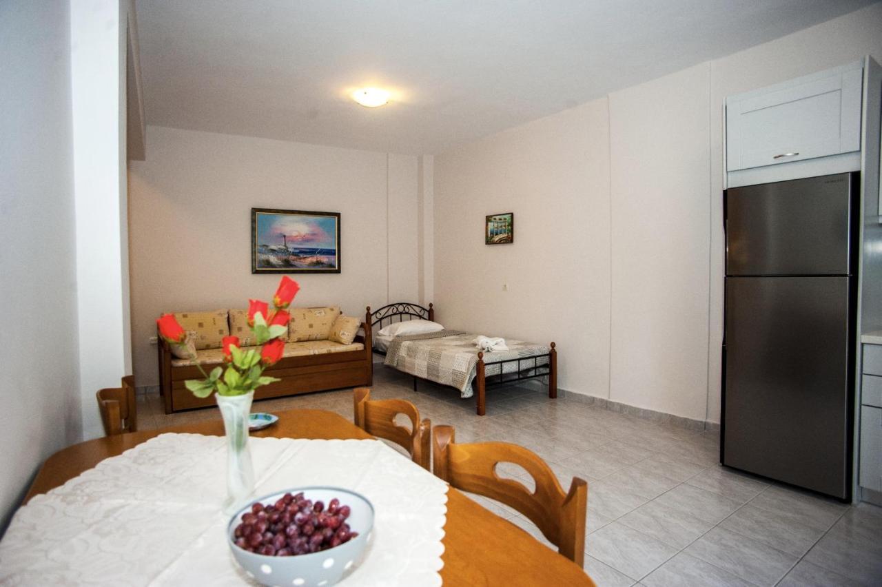 Captain Georgio Apartments Порос Экстерьер фото